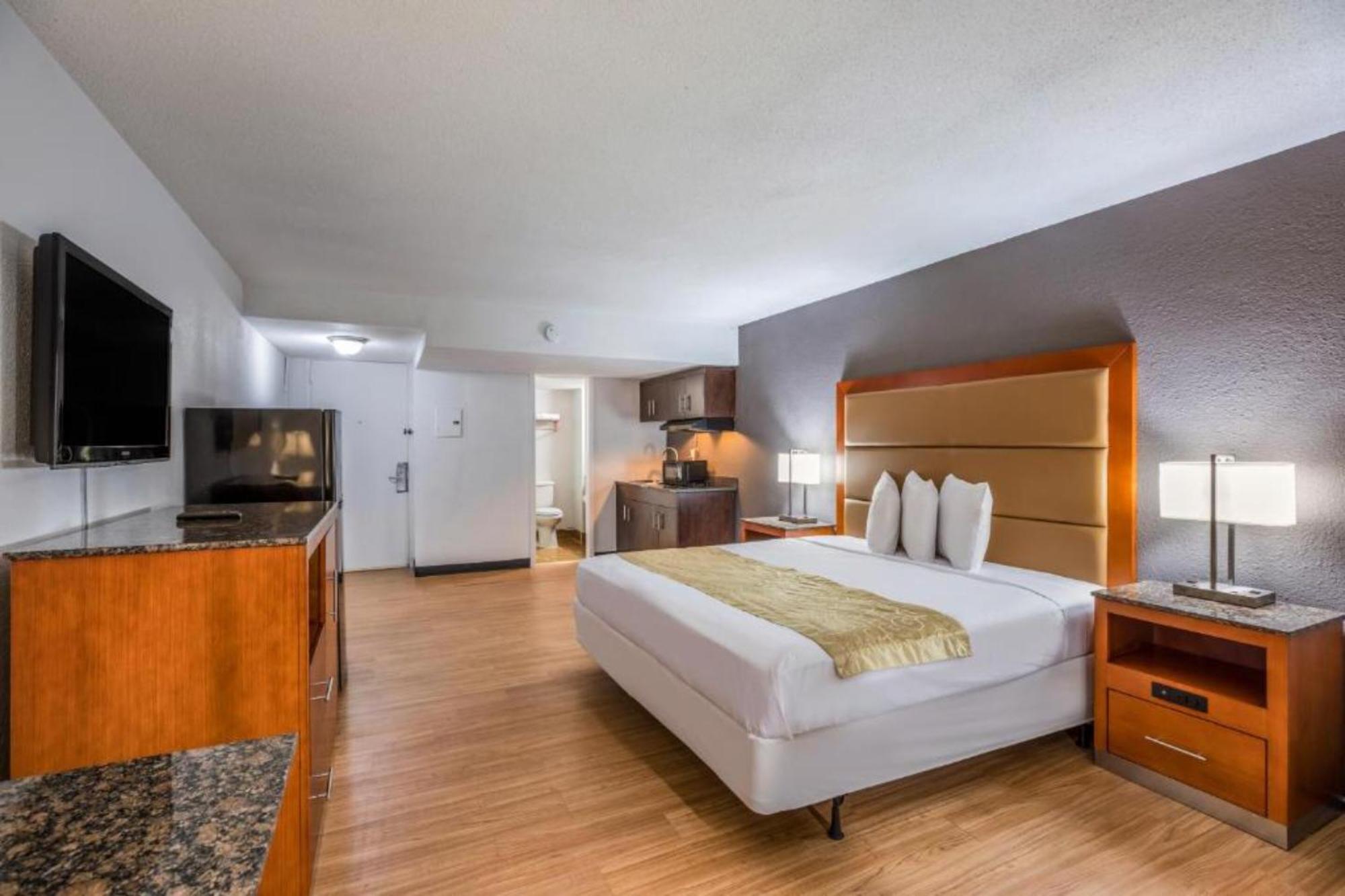 Oyo Hotel Orlando Airport Exterior photo